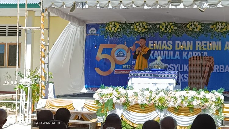 Ilmu Agama SMEA Kawula Karya Buat Piter Gero Cakap Pimpin Doa di Hutan Malaysia