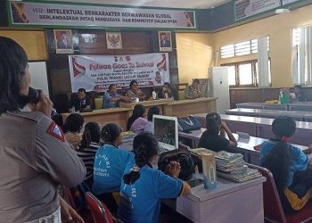 Situs Porno Intai Pelajar Lembata, Kapolres Vivick Tjangkung Pimpin Tim Cek Ponsel Siswa SMAN 1 Nubatukan