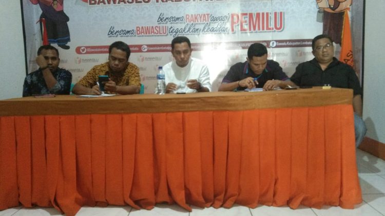 Anggota Bawaslu NTT Amrunur Monev di Bawaslu Lembata, Bahas Persiapan Pemilu 2024