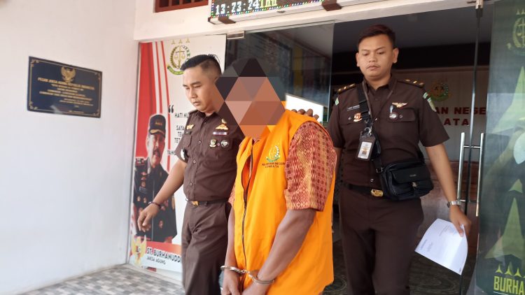 Dua Aparat Desa di Lembata yang Diduga Korupsi Terancam 12 Tahun Penjara