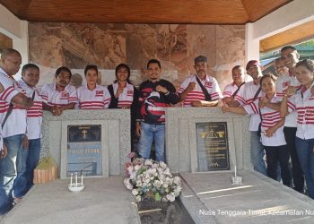 Awali Masa Kampanye, PKN Lembata Ziarah Ke Makam Para Tokoh Politik Lomblen