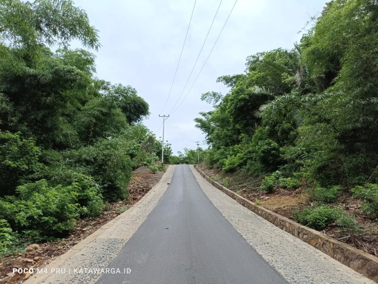 Proyek Inpres Bongkar Sekat Isolasi Jalan di Jalur Tengah Lembata, Hotmiks 13 Kilo Tuntas Dikerjakan