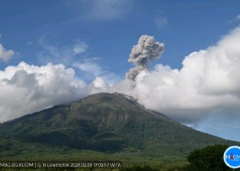 Status Gunung Ile Lewotolok Meningkat, Pemerintah Buka Posko Siaga Darurat di Desa Jontona