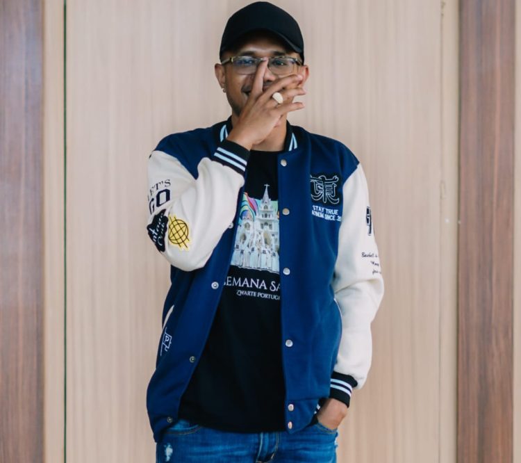 Bukan Dokter Politik