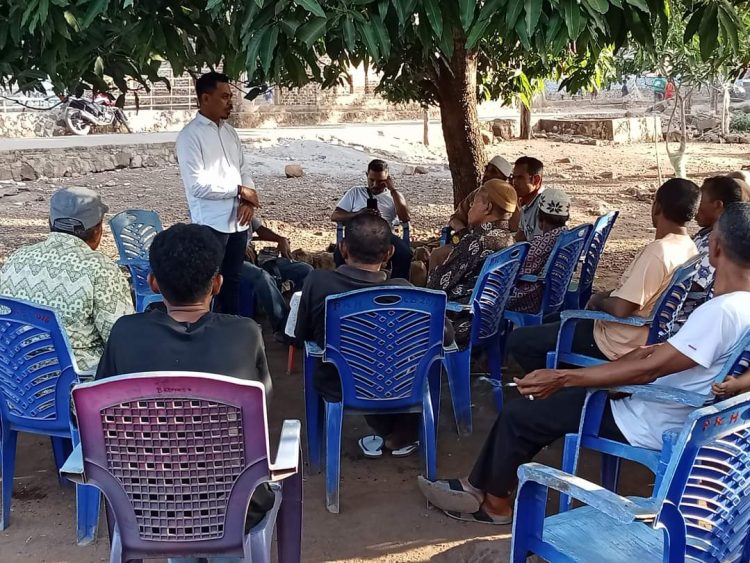 Dr. Aljebra Jadi Buah Bibir di Lembata, Sihirnya Bikin Masyarakat Uyelewun Jatuh Hati