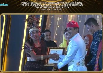 Kapus Loang Fransiska Listiyanti Raih Penghargaan Tenaga Kesehatan Teladan Tingkat Nasional Tahun 2024
