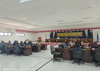 Anggota Dewan John Batafor Desak Bupati Batalkan Pengadaan Mobil Mewah, Dianggap Merugikan Daerah