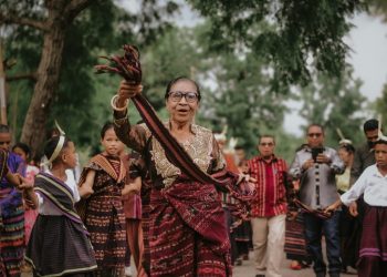 Menyongsong Tahun Baru 2025, Karang Taruna dan Pemdes di Laranwutun Gelar Festival Budaya