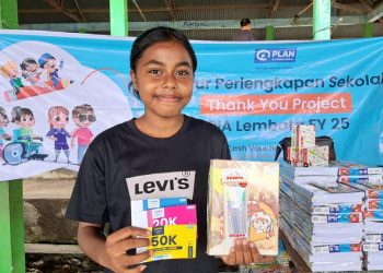 Tak Sekolah 1 Tahun karena Siklon Seroja, Kini Lou Temukan Harapan Baru Lewat Voucher Pendidikan