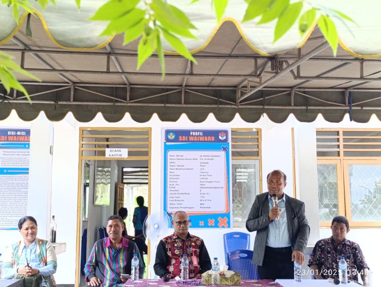 Pemerintah Lembata Ingin SDI Waiwaru Cetak Alumni Seperti Linus Lusi Making