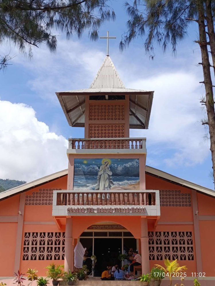 Gereja Stasi Santa Maria Stella Maris Makin Kinclong, Siap Jadi Magnet Perayaan Paskah di Ile Ape-Lembata