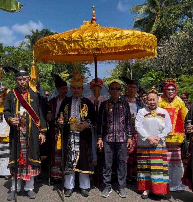 Kunjungan Sultan Buton ke Lembata Picu Spekulasi Publik: Ada Agenda Politik di Baliknya?