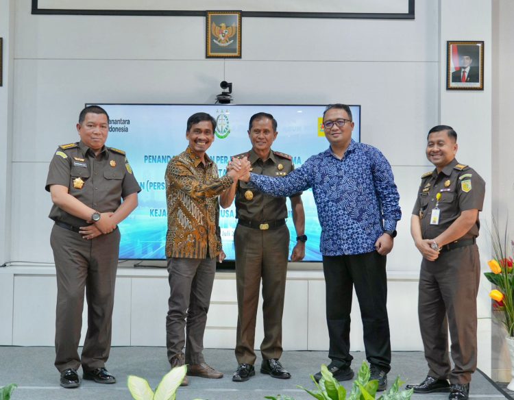 Teken MoU dengan Kejaksaan Tinggi, PLN Siap Akselerasi Transisi Energi di Nusa Tenggara
