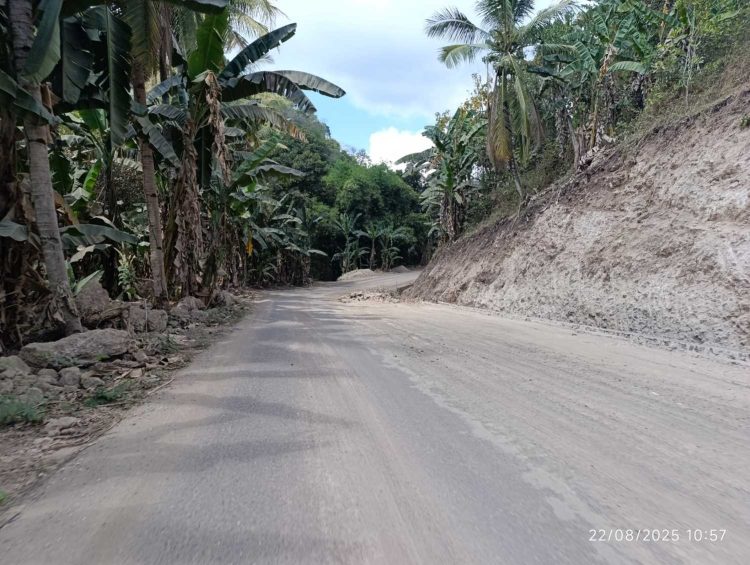 Jalan Mulus di Ujung Penantian, Pegunungan Adonara Barat Akhirnya Keluar dari Isolasi