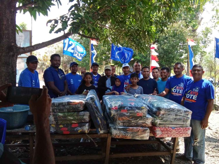 Rayakan HUT Ke-27, PAN Lembata Pilih Cara Berbeda: Baksos dan Berbagi Kasih