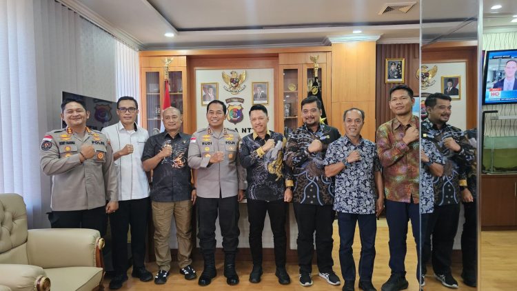 Sinergi PLN dan Polda NTT, Proyek EBT Dipastikan Aman dengan Sentuhan Humanis