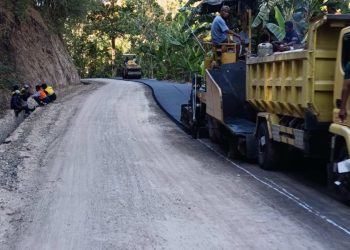 Hotmix Jalan Hurung-Ile Pati-Demon Dei Dimulai, 2,775 KM Sudah Tuntas dari Target 10 KM