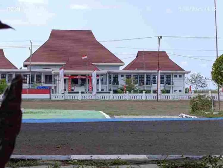 DPRD Ramai-Ramai Gugat Kebijakan Bupati Kanis, Desak Tinjau Kembali Pencopotan Kapus Loang