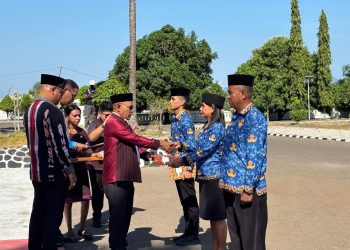 Penyerahan SK CPNS dan P3K Tahap II di Lembata