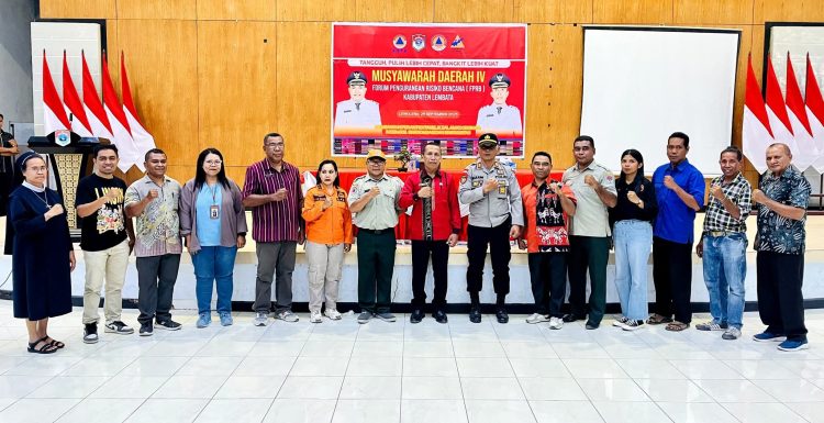 Wabup Muhammad Nasir Lantik Pengurus Forum PRB Lembata