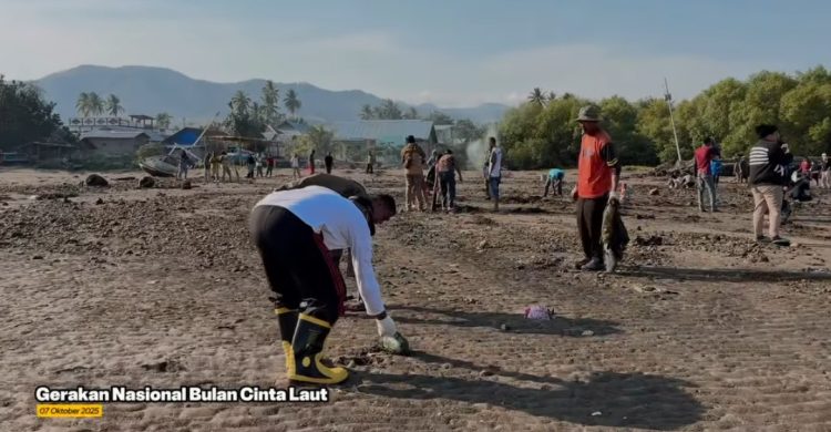 Gerakan Nasional Cinta Laut, Bupati dan Wabup Ikut Bersih Pantai