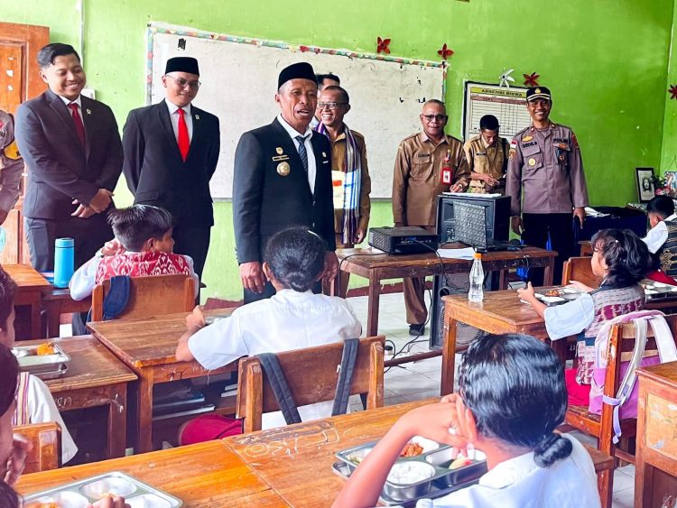 Semangat Hari Pahlawan, Dapur MBG Lembata Jadi Panggung Seruan Sinergi Lokal