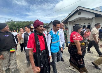 PLN UIP Nusra Bantu Pemugaran Kantor Desa Ulubelu di Sekitar PLTP Mataloko