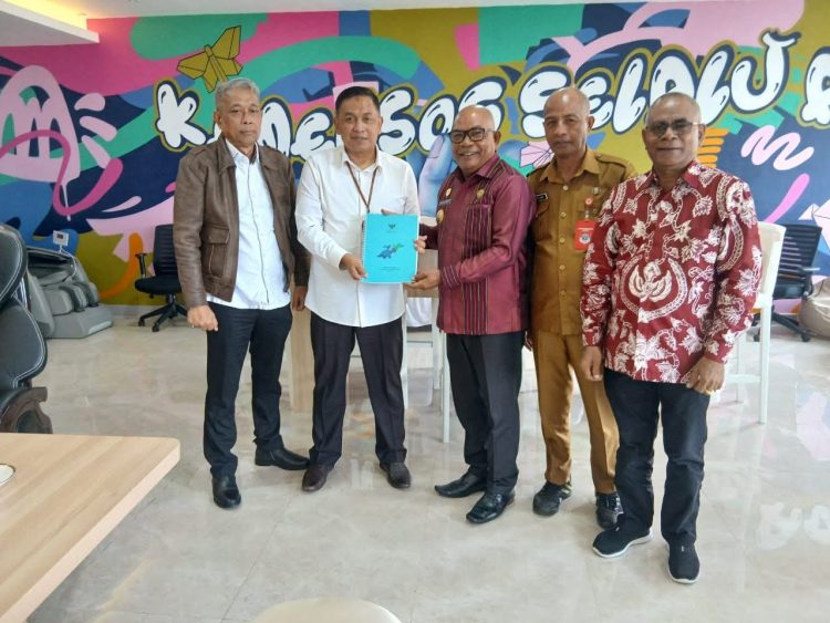 Pemerintah Lembata Serahkan Lahan 9 Hektare untuk Pembangunan Sekolah Rakyat