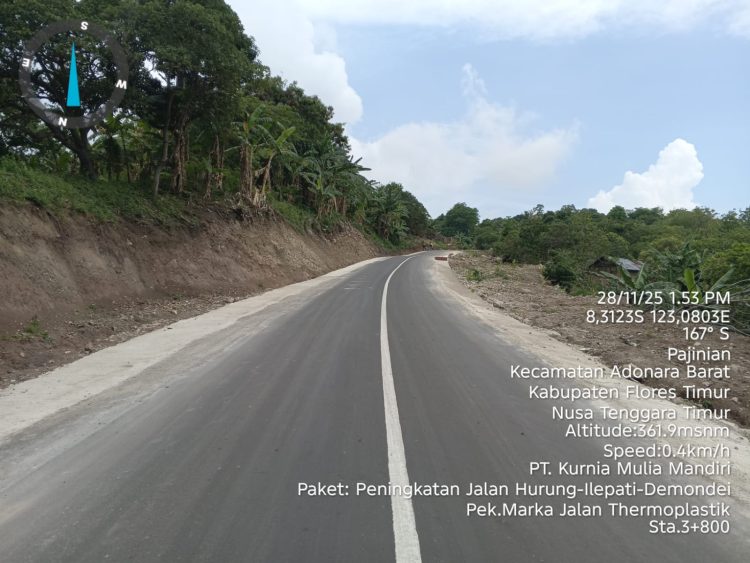 Proyek Hotmix Jalan di Pulau Adonara Hampir 90 Persen, Kontraktor Genjot Konstruksi Tahap Akhir