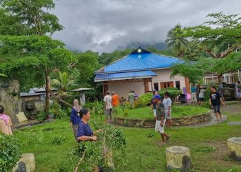 Pemdes Hadakewa Tanam Pohon Malapari dan Revitalisasi Taman Literasi