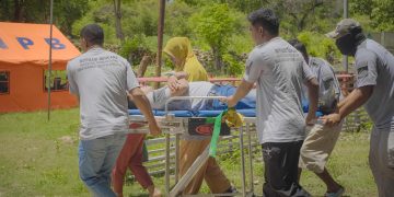 Gelar Simulasi Bencana, PLN UIP Nusra Perkuat Ketangguhan Warga Desa Tablolong dan Lifuleo