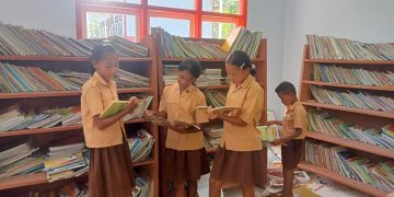 PLN UIP Nusra Renovasi Perpustakaan SDI Kaca, Dukung Peningkatan Kualitas Pendidikan di Sekitar Kawasan Pengembangan PLTP Ulumbu