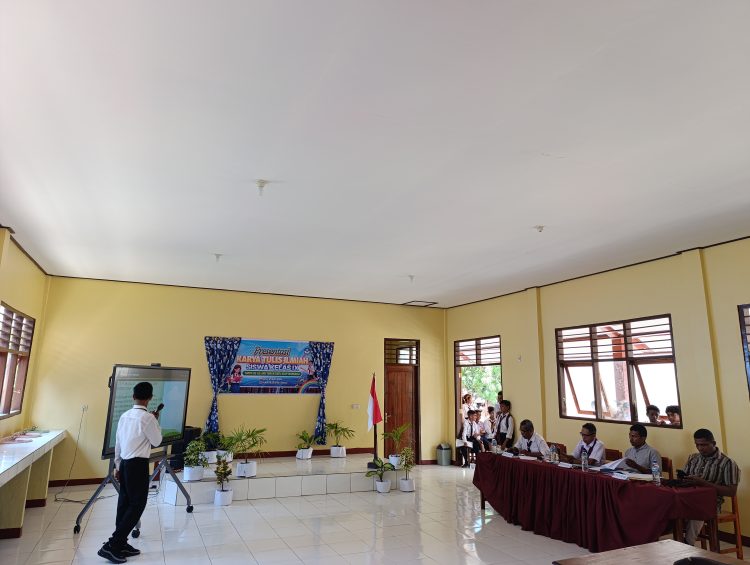 SMP Negeri 2 Ile Ape Timur, dari Pinggiran Negeri Hadir Ujian Berbasis Riset