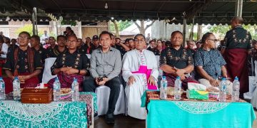 Uskup Monteiro dan Bupati Anton Doni Gaungkan Semangat Tiga Tungku di Misa Inkulturasi Baipito