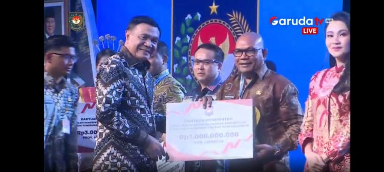 Bupati Kanis Sukses Antar Lembata Raih Penghargaan Nasional Penurunan Pengangguran Terbaik Regional Nusa Tenggara -Maluku