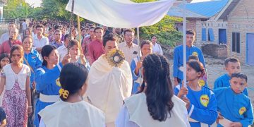 Corpus Christi di Waowala, Saat Umat Menyaksikan Kristus Berjalan di Tengah Kehidupan