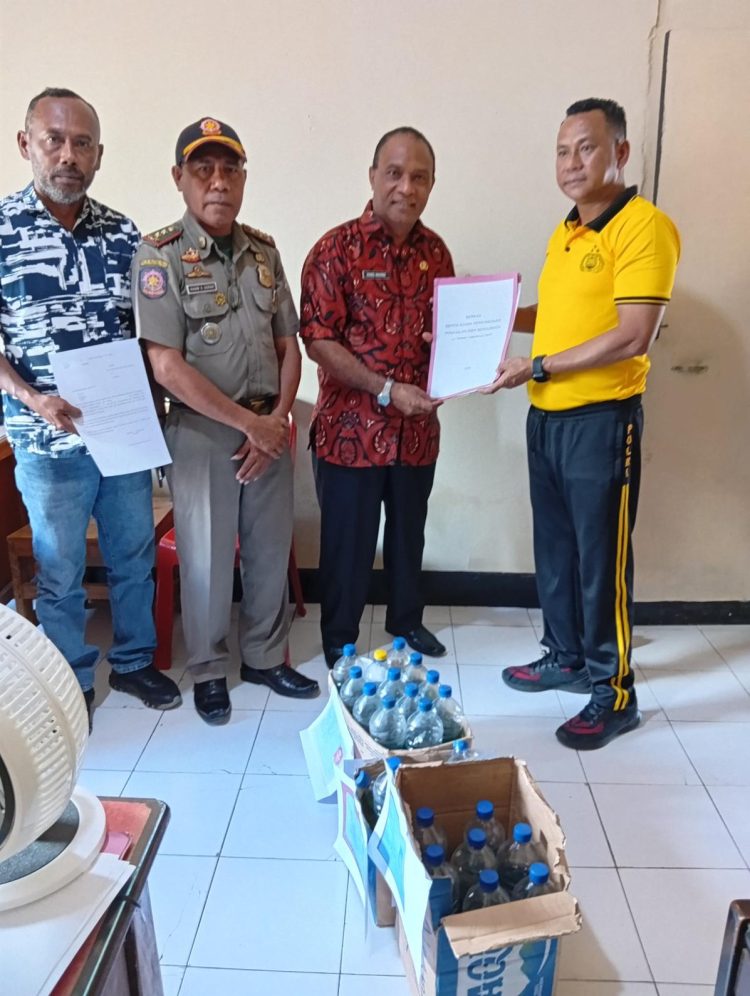 Satgas BBM Lembata Amankan Penjual Pertalite Eceran, Tiga Orang Diserahkan ke Polisi
