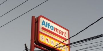 Warga Lembata Tolak Kehadiran Alfamart, Khawatir Gerai Modern Tekan Usaha Lokal