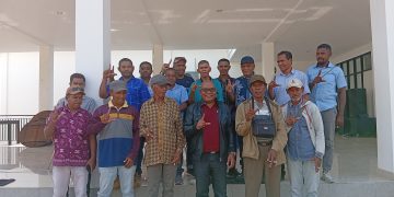 Warga Amakaka Desak Bupati Lembata Copot Kades Ambros Boyang