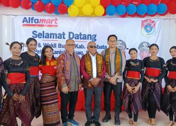 Grand Opening, Alfamart Bermitra Pasarkan Produk UMKM Lembata